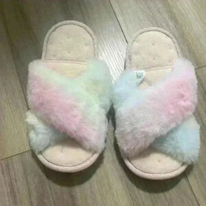 Fluffy slippers  size 13-1 totes